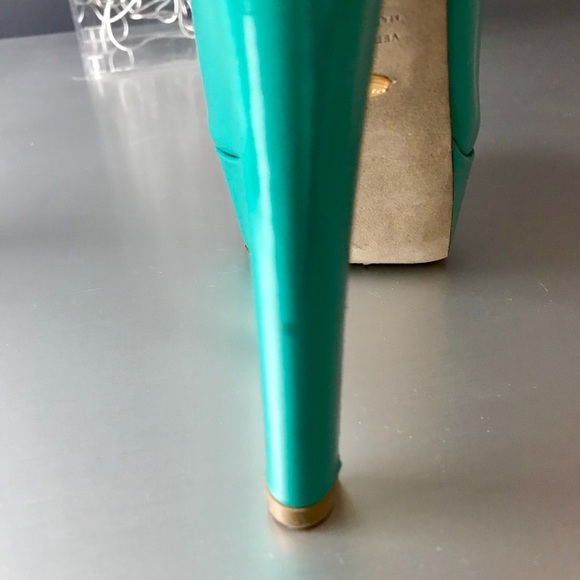 Sergio Rossi turquoise patent leather pumps - Picture 7 of 7